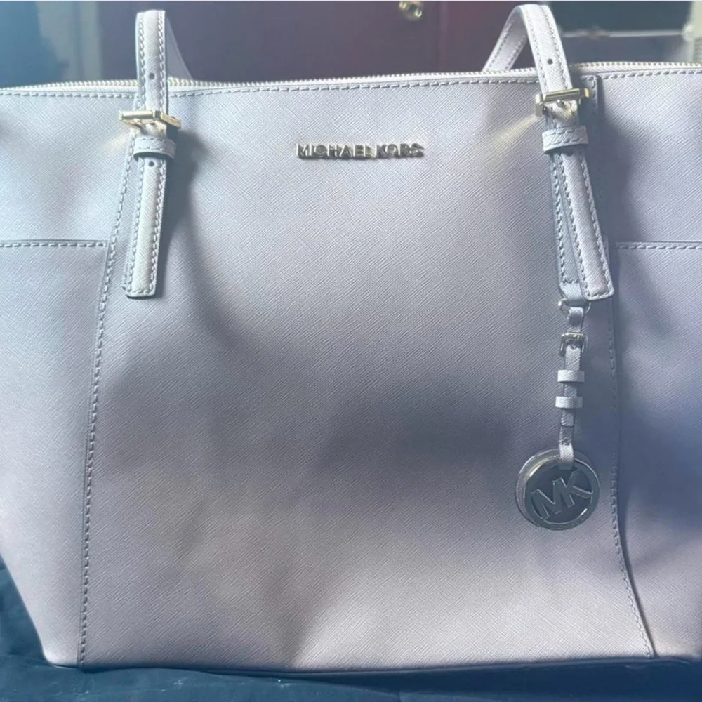 Michael Kors Jet Set Travel Large Saffiano Leather Tote Blush Pink/Nude MK Charm - Picture 2 of 7